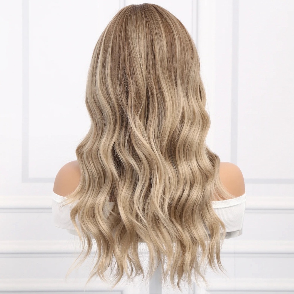 22 inch Ombré White Gold Body Wave with Bang- Synthetic